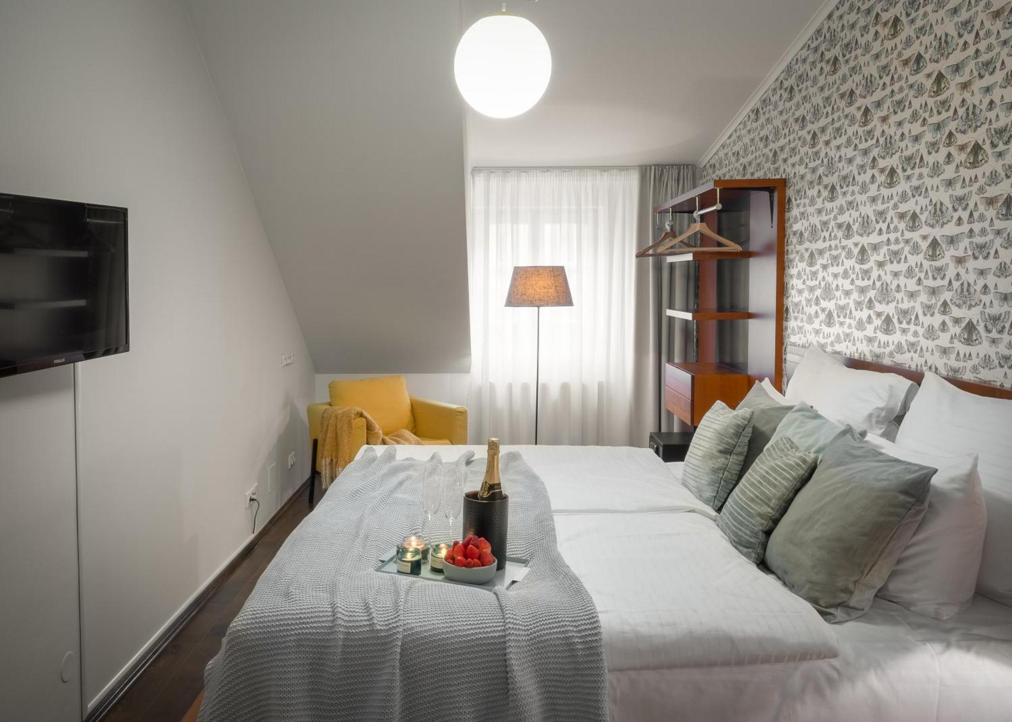 4 Elements Apartments By Adrez Prague Ngoại thất bức ảnh